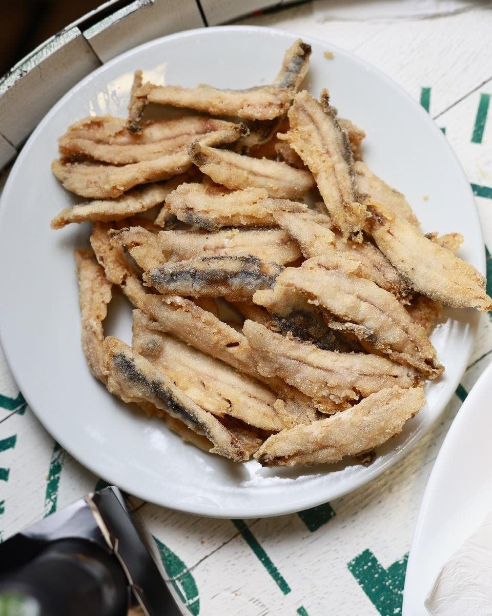 Boquerones fritos de la casa
